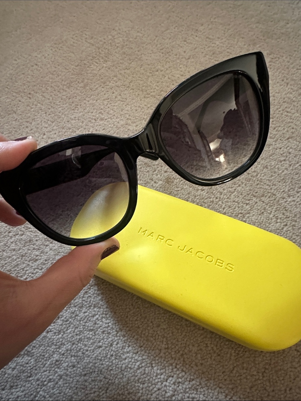 Marc Jacobs Black Cat-Eye Sunglasses with Gradient Lenses!